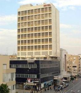 Deborah Hotel